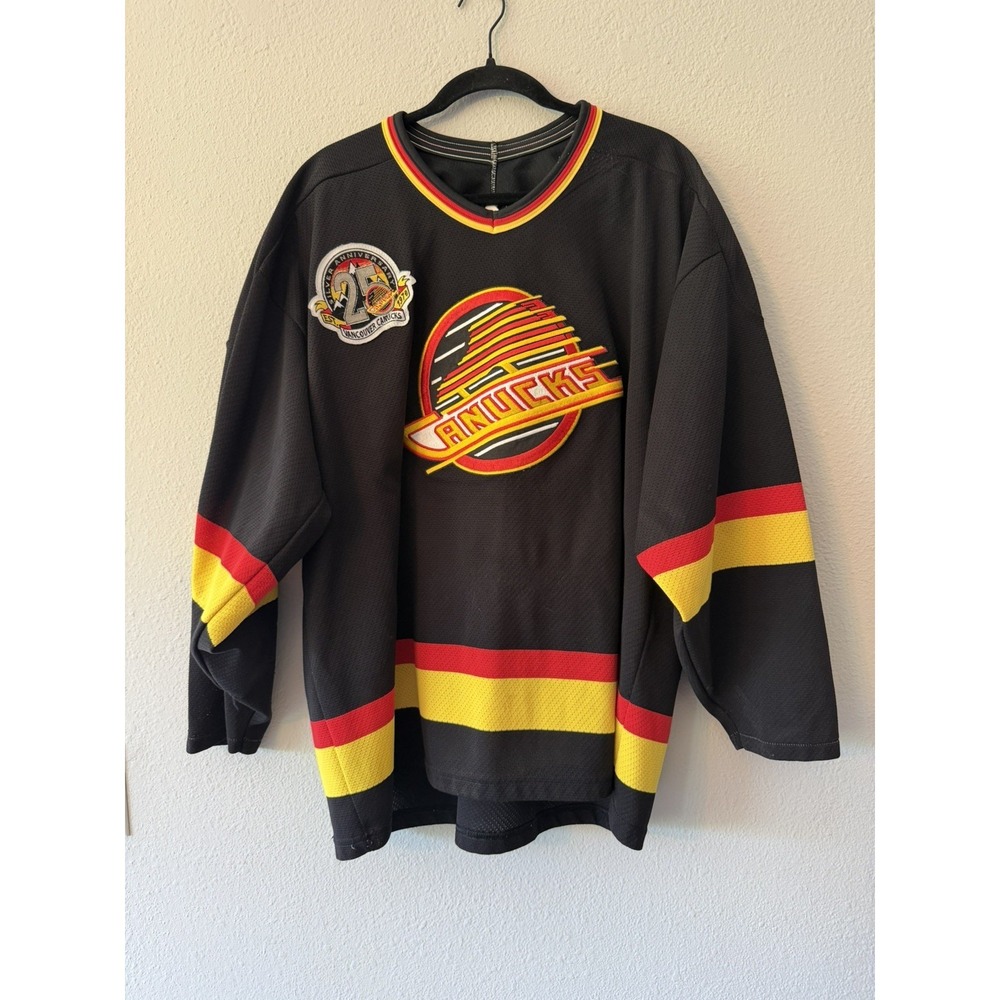Vintage CCM Canucks 25‎ Year Silver Anniversary  94-95 Season Jersey Hockey XL